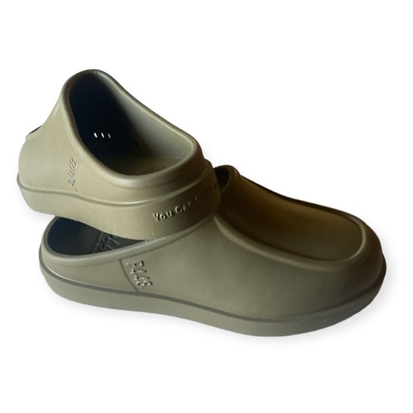 P448  Flow-W Mules Clogs Made in Italy Size 40-41 (US 10) Green Rubber N… - Picture 5 of 13